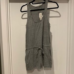 Rory Beca gray romper M
